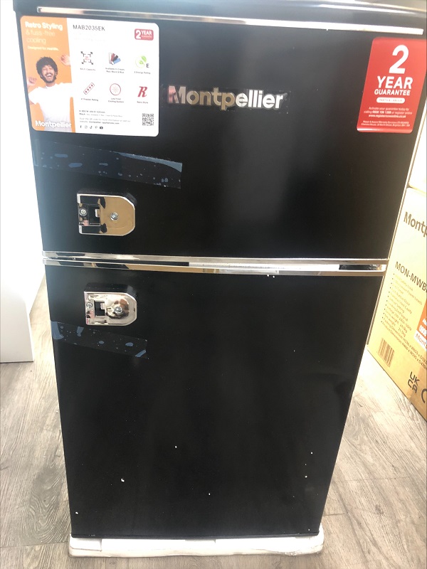 Montpellier MAB2035EK Black Undercounter Fridge Freezer - Damaged 